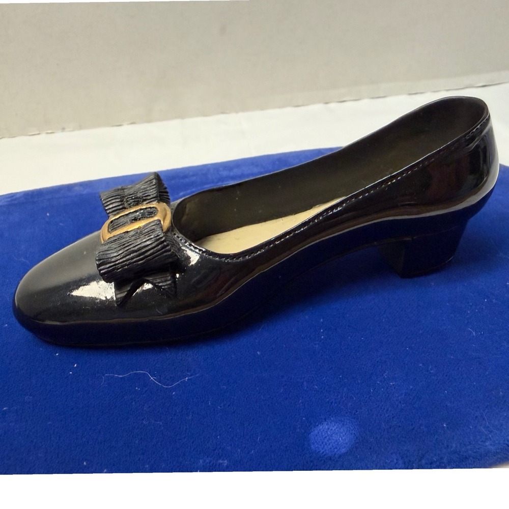 Sarna Debutante Miniature Shoe Figurine #75 Black Pump Bow Buckle Collectible